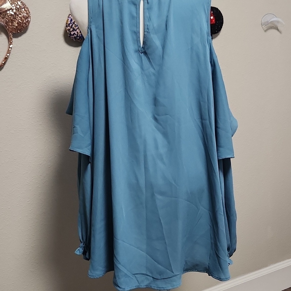 Born Famous Cold Shoulder Top - Picture 6 of 6